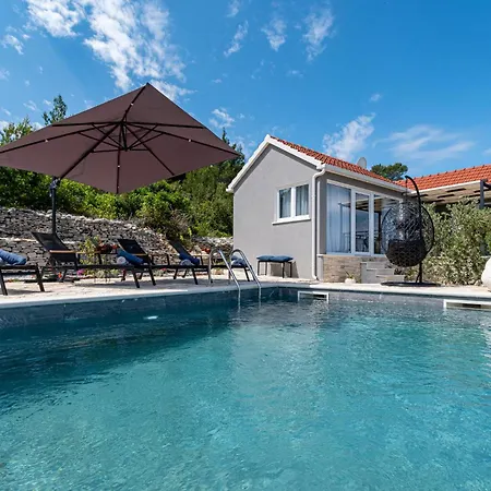 1 Bedroom Beautiful In 펜션