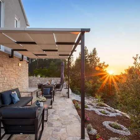 1 Bedroom Beautiful In Blato (Korcula)