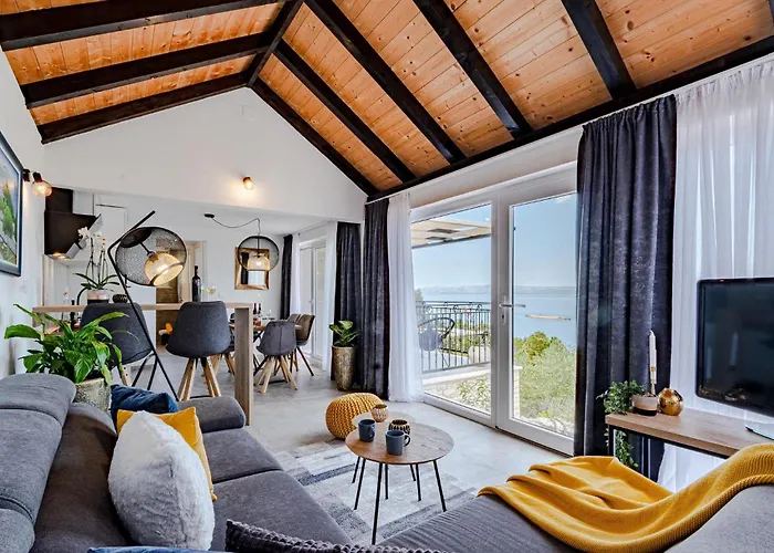 1 Bedroom Beautiful In *